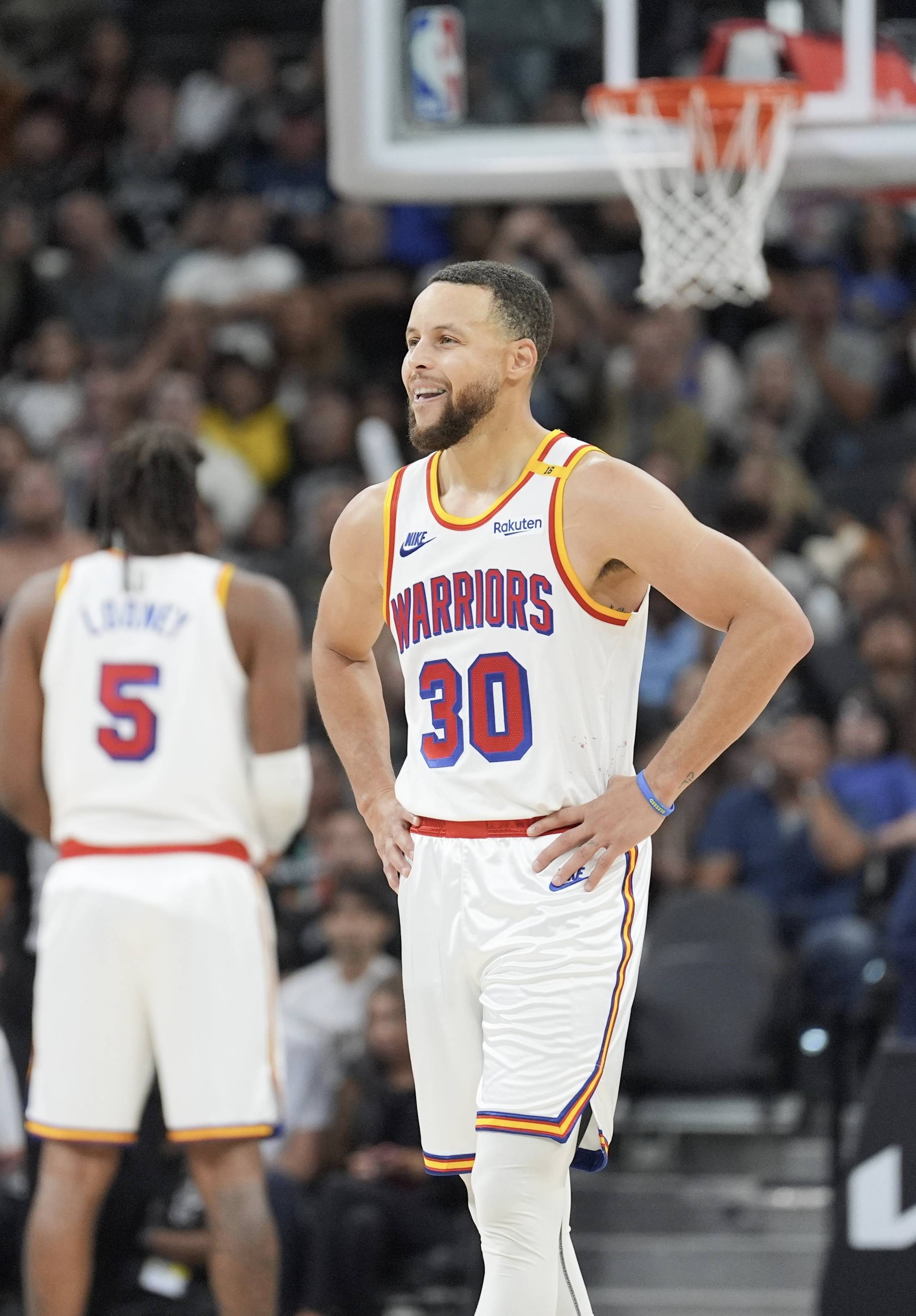 关注官方 关注官方